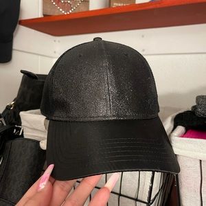 Black sparkle snap back hat